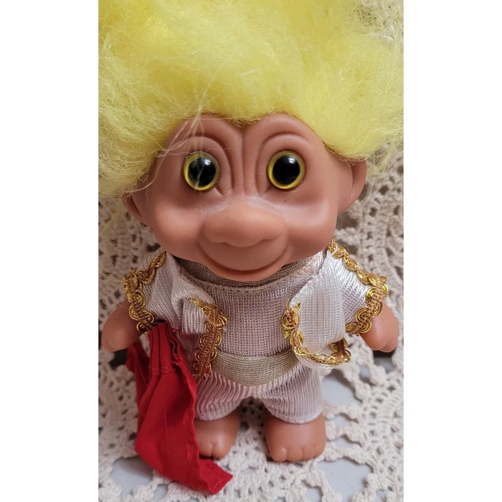 Vintage 1991 T.N.T. MATADOR /BULL FIGHTER 5'' Troll Rare Black Eyes. Yellow Hair